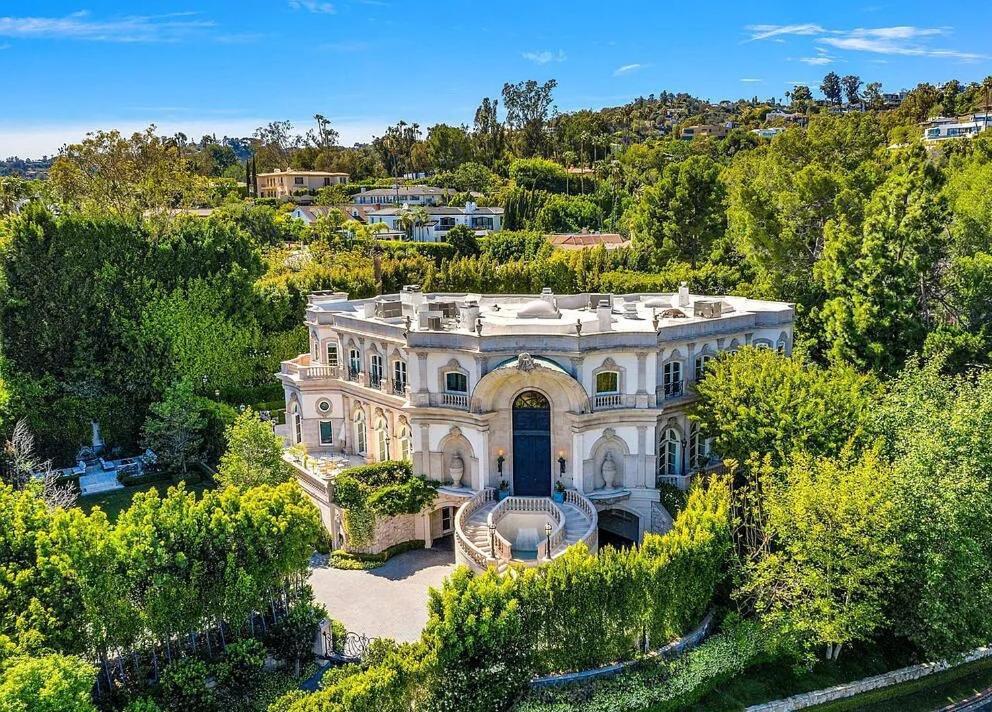 Villa Sophisticated Estate In Beverly Hills *